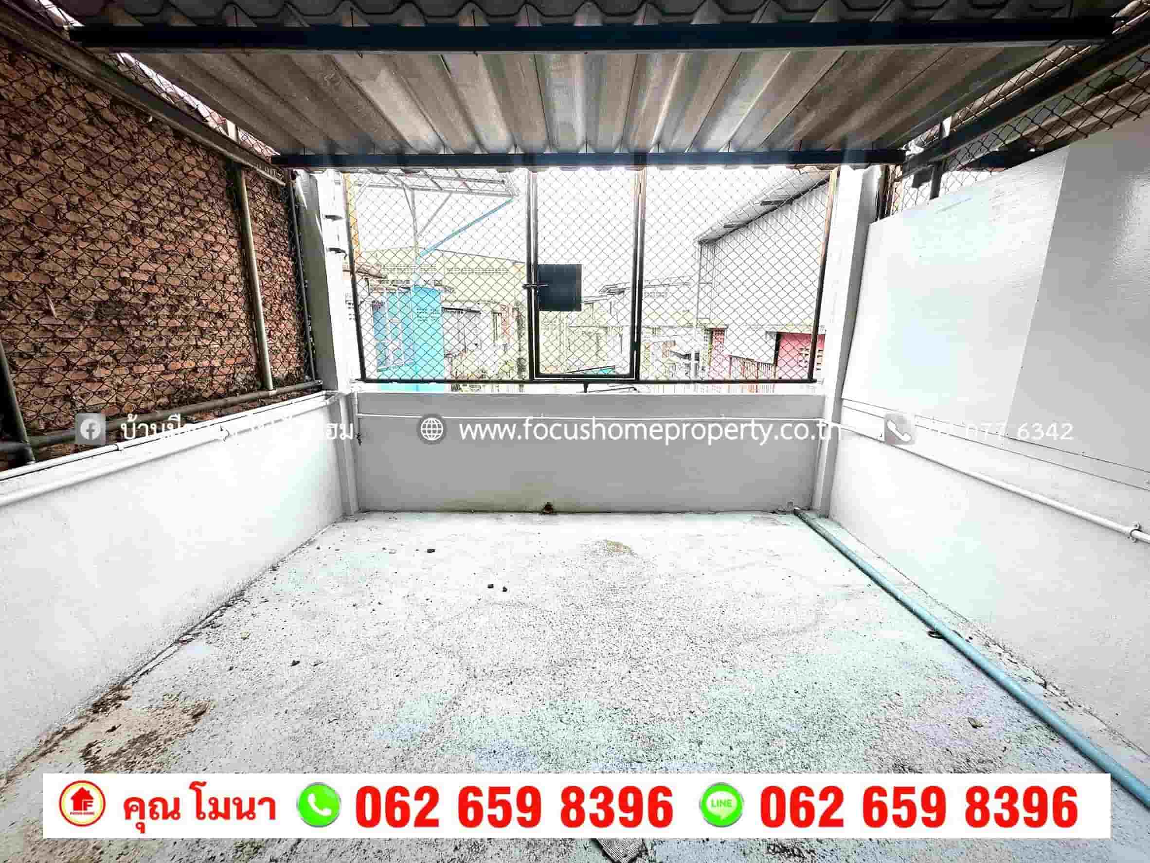 ขาย ตึกแถว 3 ชั้นครึ่ง หมู่บ้านปิ่นทอง เอกชัย